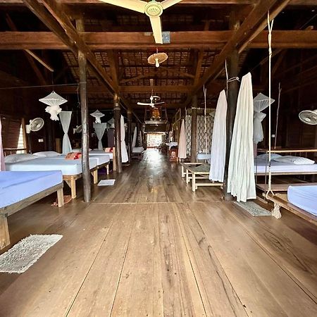 St 63 Home Stay & Tour Kampong Khleang Экстерьер фото