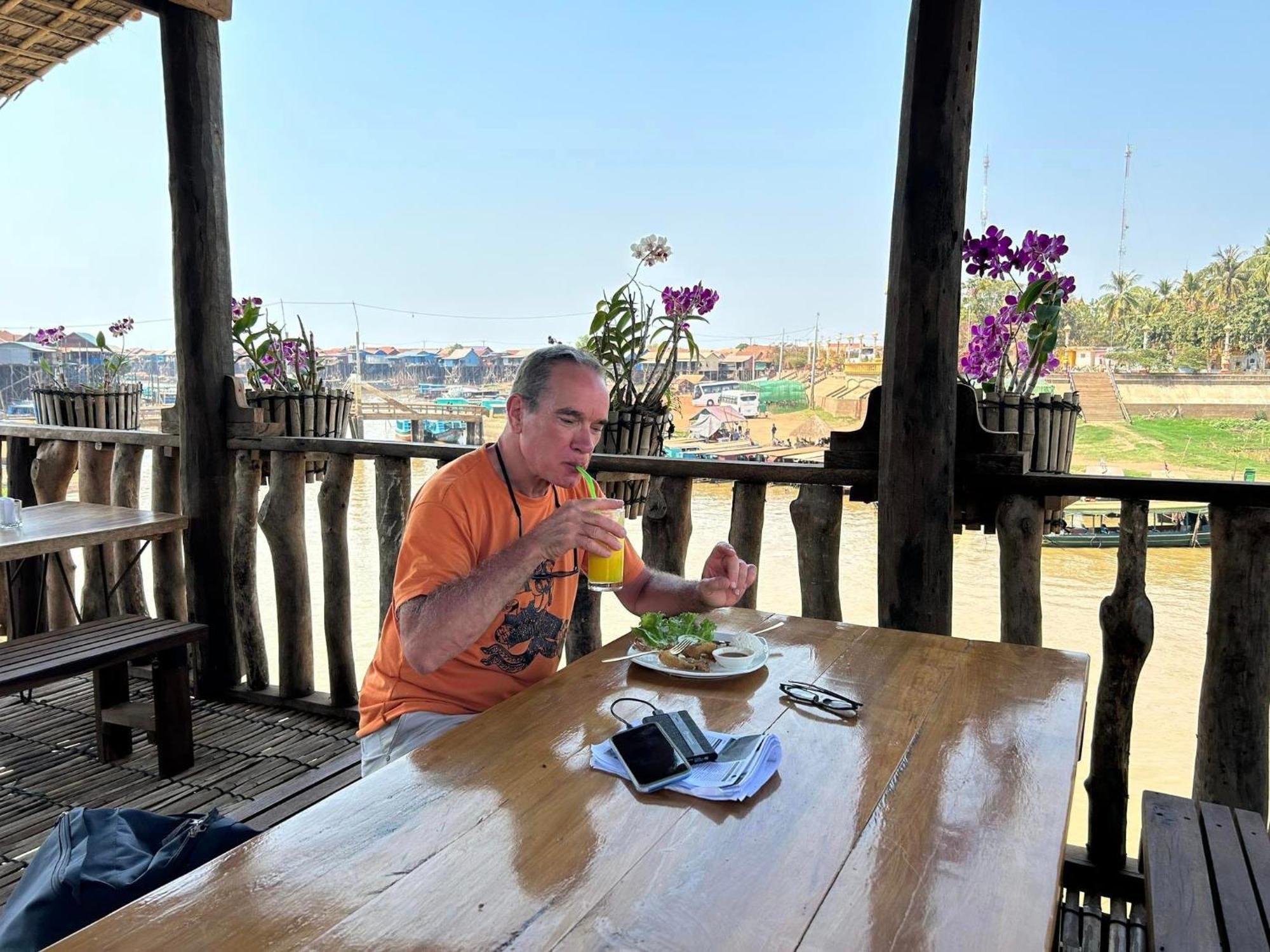 St 63 Home Stay & Tour Kampong Khleang Экстерьер фото